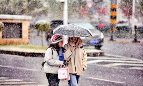 TRUNG QUỐC ĐÓN TUYẾT VÀO GIỮA THÁNG 10?