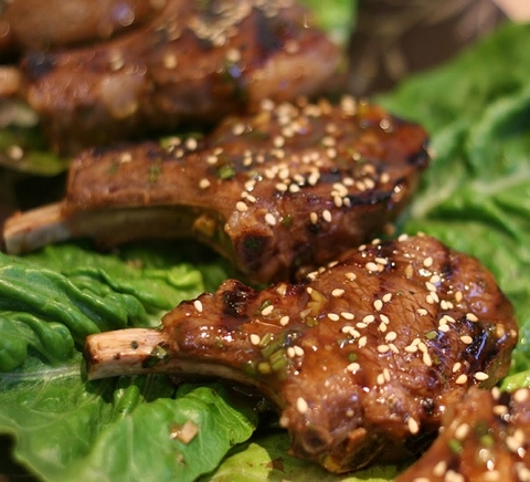 Sườn cừu cắt sẵn New Zealand đông lạnh khay 300g - 450g (3-4 dẻ)