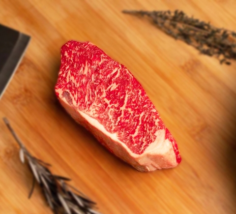 Thăn lưng bò Úc Carrara 640 Wagyu tươi thượng hạng khay 100g - 1kg