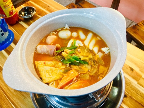 Lẩu Tokbokki