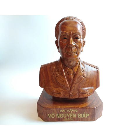 Tượng chân dung đại tướng Võ Nguyên Giáp gỗ hương