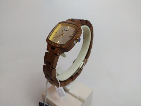 Đồng hồ đeo tay mặt vuông - DH_25050321