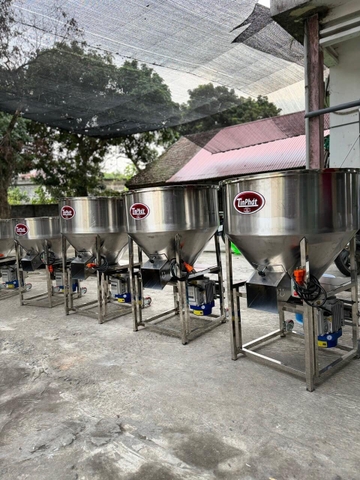 Máy Trộn Cám - Giải Pháp Hiệu Quả Cho Chăn Nuôi