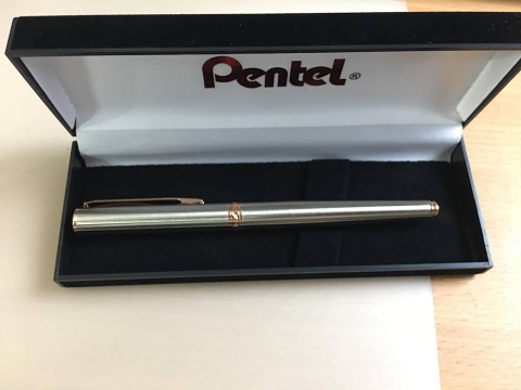 Bút máy Pentel K600PG-C