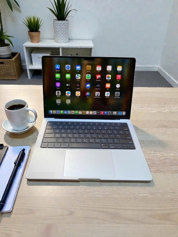 Macbook Pro 14 M1 Pro ram 32GB ssd 1TB 10cpu, 16gpu