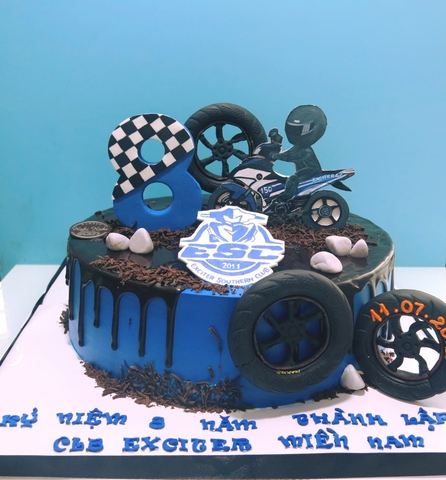 Bánh kỷ niệm thành lập CLB Exciter