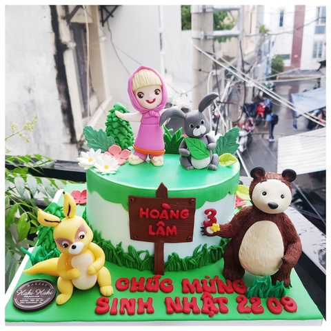 Bánh sinh nhật cô bé Masha và những người bạn