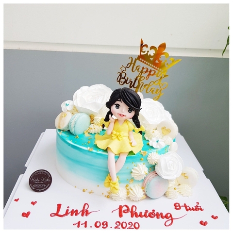 Bánh sinh nhật tạo hình bé gái và hoa