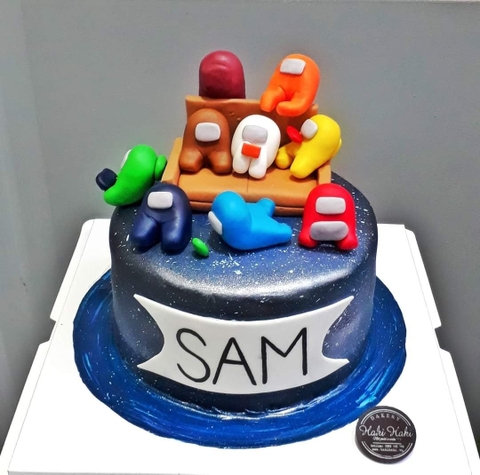Bánh sinh nhật bé Sam với chủ đề Among us