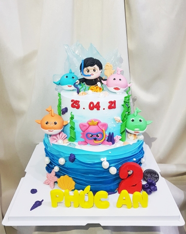 Bánh sinh nhật bé trai và gia đình Baby Shark