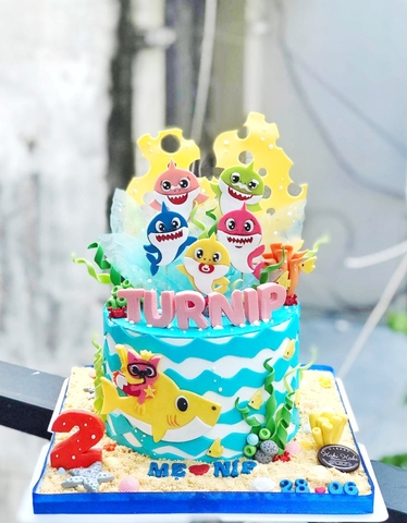 Bánh sinh nhật đại dương với chủ đề Baby Shark