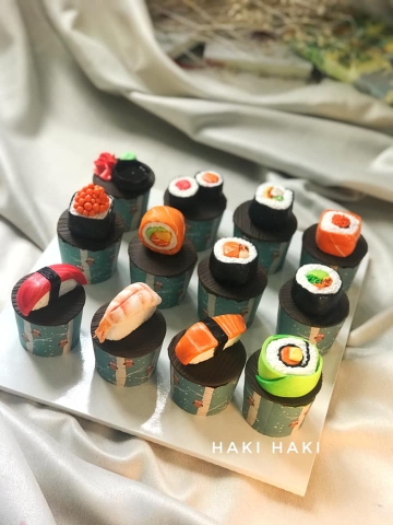 Cupcake tạo hình sushi