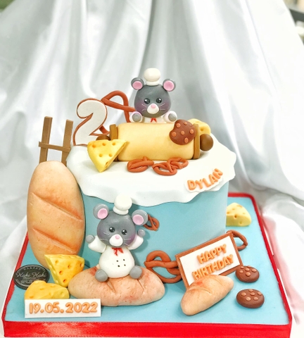 Bánh mừng sinh nhật bé với 2 chú chuột đầu bếp