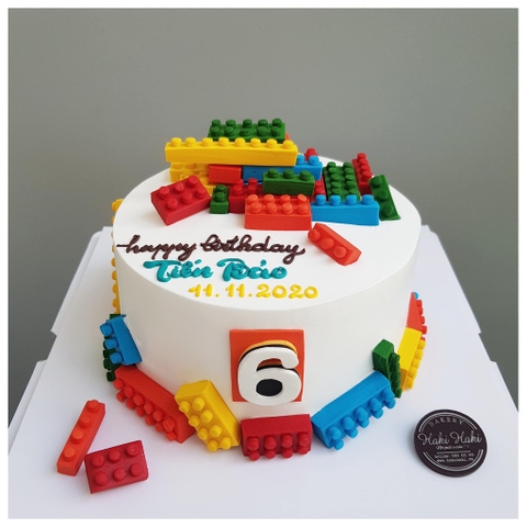 Bánh sinh nhật chủ đề Lego tặng bé