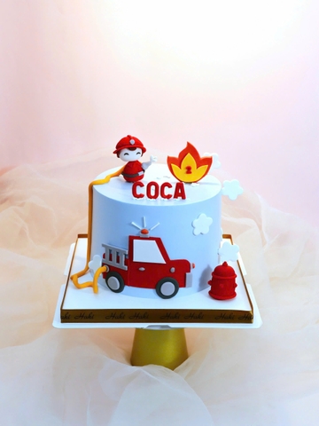 Bánh sinh nhật xe cứu hỏa cho bé COCA
