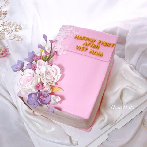 Bánh sinh nhật tạo hình sách và hoa