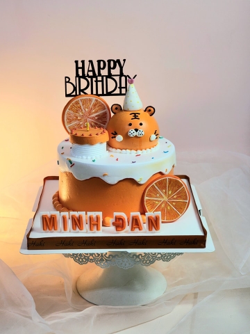 Bánh kem sinh nhật bé tuổi hổ tone cam