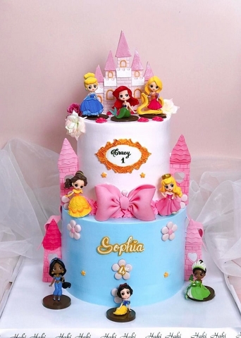 Bánh sinh nhật 2 tràng trang trí các công chúa Disney