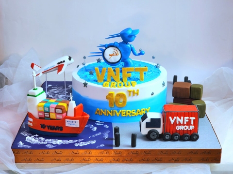 Bánh kem chúc mừng kỷ niệm VNFT Group