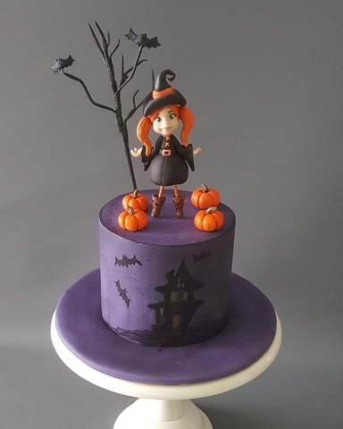 Bánh sinh nhật tạo hình phù thủy cho bé