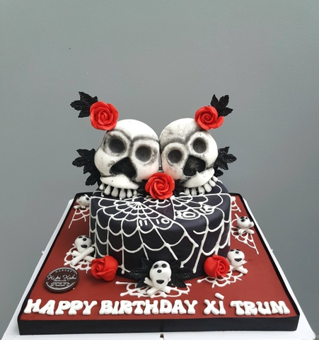 Bánh fondant halloween tạo hình đầu lâu và hoa