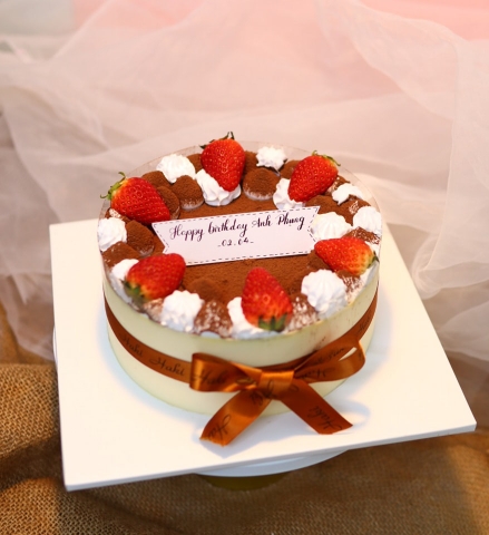 Tiramisu trang trí trái cây