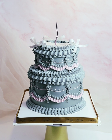 Bánh 2 tầng trang trí theo phong cách vintage