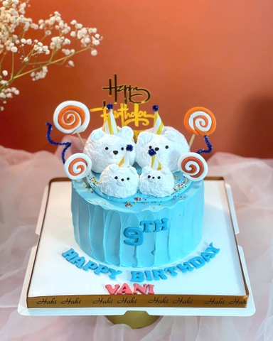 Bánh kem cả gia đình mừng sinh nhật VANI