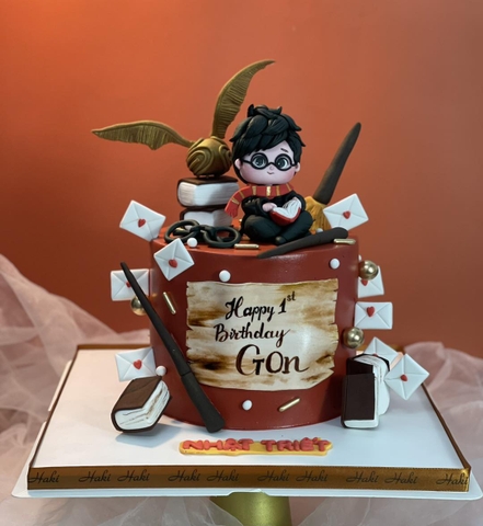 Bánh kem trang trí chủ đề Harry Potter cho bé