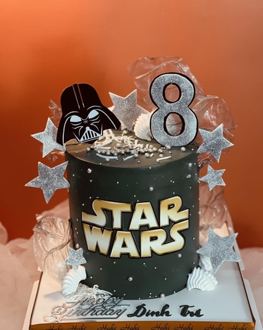 Bánh sinh nhật Star Wars cho bé