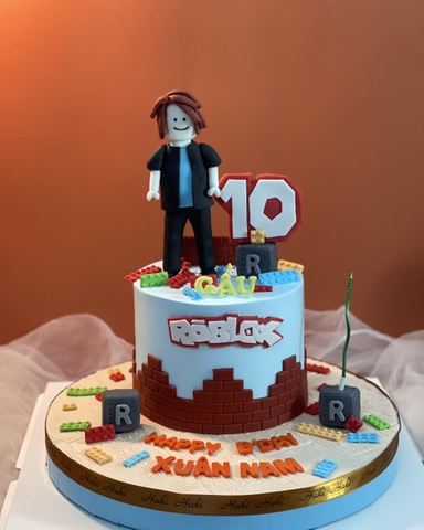 Bánh sinh nhật tạo hình Roblox cho bé Gấu
