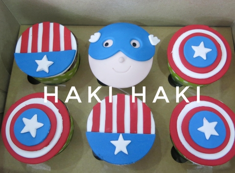 Cupcake theo chủ đề các siêu anh hùng cho bé