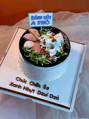 Bánh sinh nhật trang trí dĩa bánh cuốn