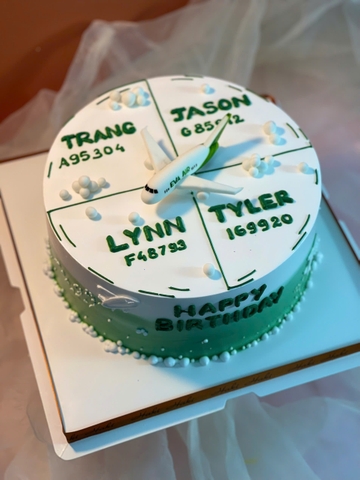 Bánh sinh nhật cho hội bạn, đồng nghiệp