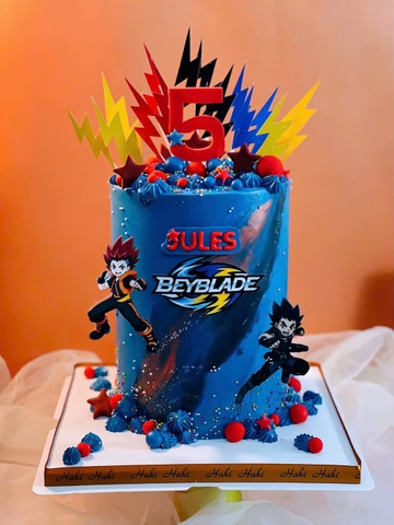 Bánh sinh nhật chủ đề Beyblade cho bé