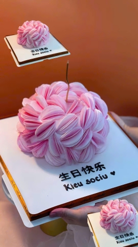 Bánh kem hoa giấy gạo cho nữ