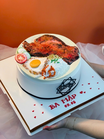 Bánh kem trang trí dĩa cơm tấm