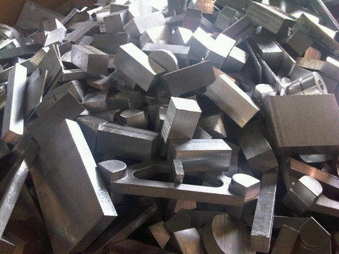 THIẾT KẾ XE VẬN CHUYỂN NHÔM CẮT LẺ 6061