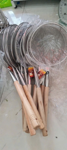 Chao vòng cán gỗ 24