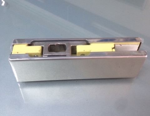 KẸP DƯỚI HTC DOOR màu vàng