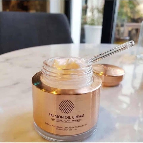 Kem dưỡng dầu cá hồi Cre8skin 80g Hàn Quốc
