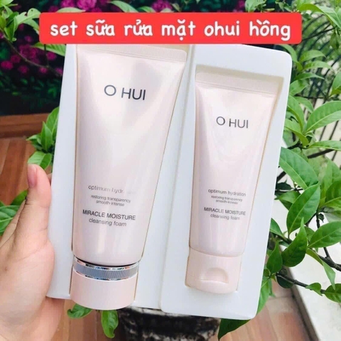 SET SỮA RỬA MẶT OHUI HỒNG MIRACLE MOISTURE   (200ml + 100ml)
