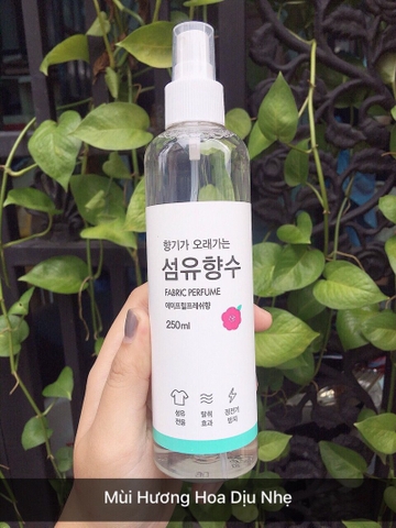 Xịt Thơm Và Khử Mùi Quần Áo Hàn Quốc Fabric Perfume 250ml Hương Hoa