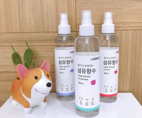 Nước Xịt Thơm Quần Áo Daiso Thơm Lâu Cả Ngày 250ml
