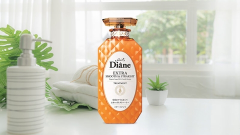 Dầu Xả Vào Nếp Thẳng Mượt Moist Diane Extra Smooth & Straight 450ml