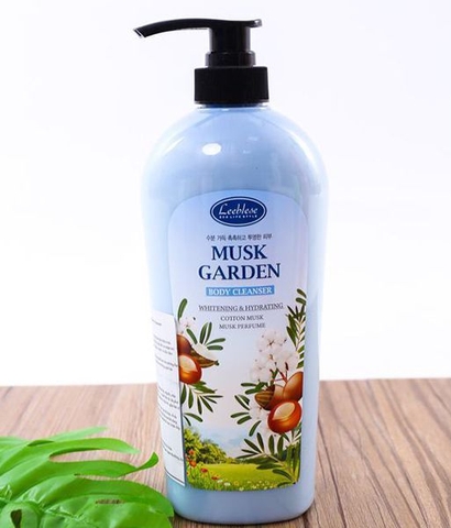 Sữa Tắm Leeblese Garden Body Cleanser hương xạ hương 750ml