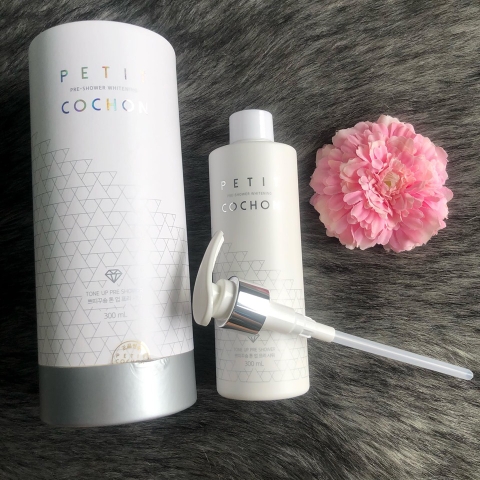 Sữa tắm trắng hương nước hoa Petit Cochon Hàn Quốc 300ml