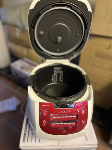 Nồi cơm điện tử Cuckoo 1,8L CRP-G1015M