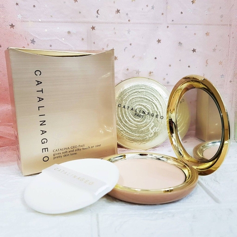 Phấn Phủ Geo Lamy Vàng Siêu Mịn Catalina Golden Pact 22g- Tone 02 ( dành cho da tự nhiên)