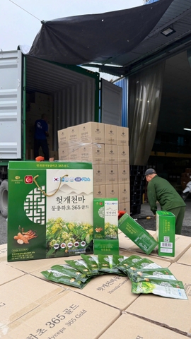 MÁT GAN ĐÔNG TRÙNG 365- 30 gói x 70ml